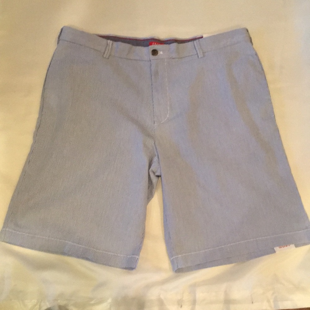 Men’s shorts 38 inch waist. NWT